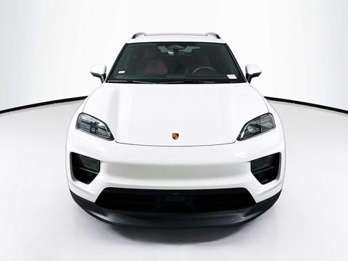 2025 Porsche Macan 4S