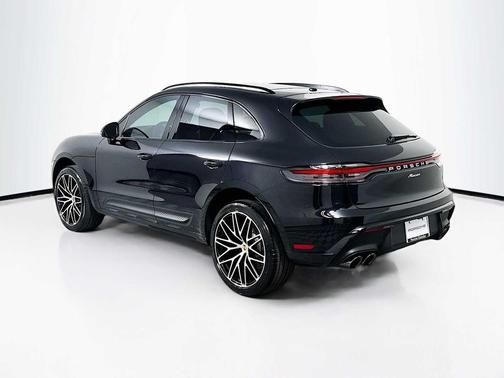 2026 Porsche Macan AWD