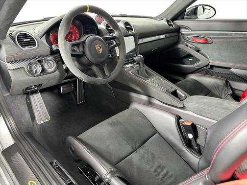 2024 Porsche 718 Cayman GT4 RS
