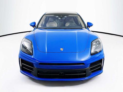 2025 Porsche Panamera 
