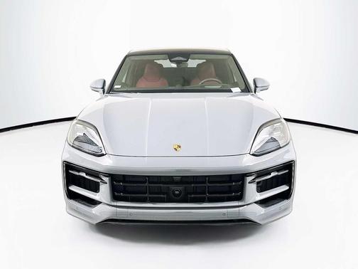 Arctic Grey 2026 Porsche Cayenne GTS