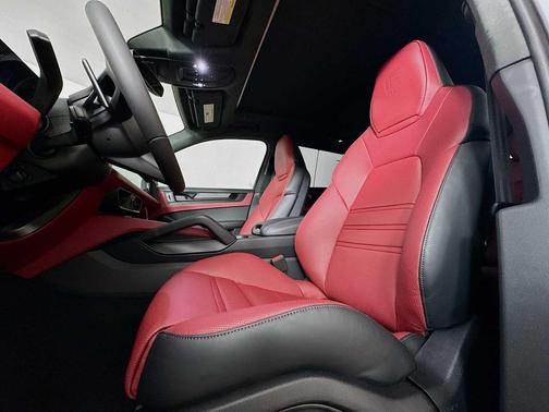 2026 Porsche Cayenne GTS