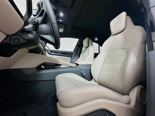 ICE GRY MET 2026 Porsche Macan Macan Electric 4