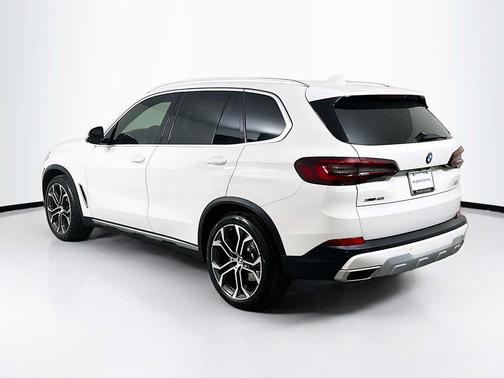Alpine White 2021 BMW X5 xDrive40i