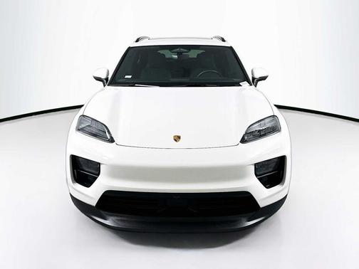 2025 Porsche Macan Macan Electric