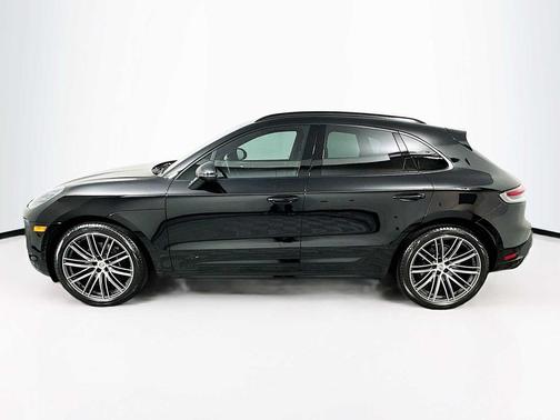 2025 Porsche Macan AWD