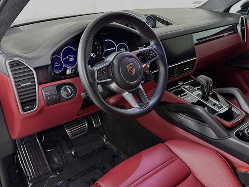 2022 Porsche Cayenne GTS