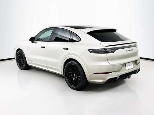 2022 Porsche Cayenne GTS