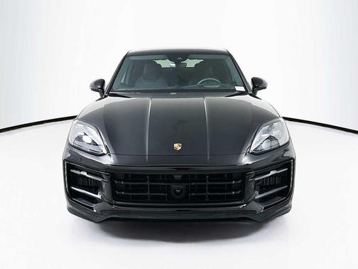 2026 Porsche Cayenne GTS