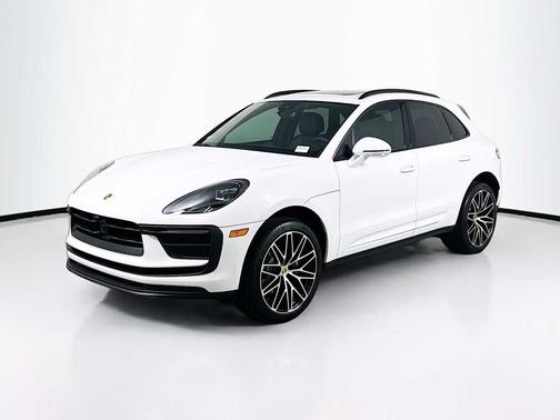 2026 Porsche Macan AWD