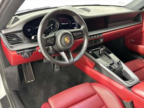 2021 Porsche 911 Carrera