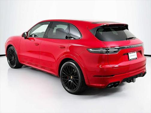 2022 Porsche Cayenne GTS