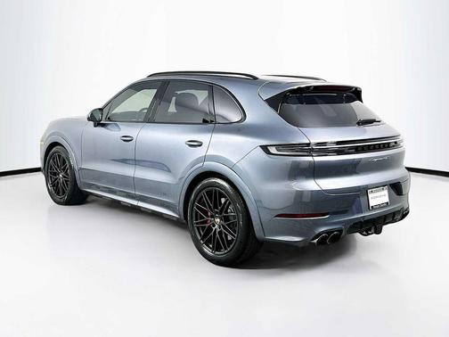 VANADIUM GRY ME 2026 Porsche Cayenne GTS