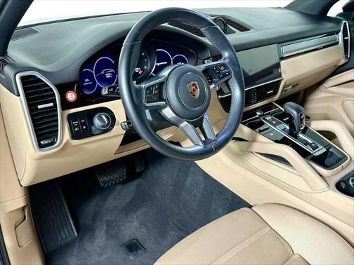 2023 Porsche Cayenne Platinum Edition