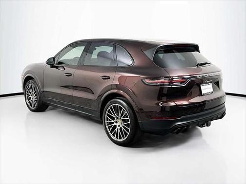 2023 Porsche Cayenne Platinum Edition