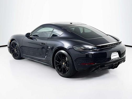 2022 Porsche 718 Cayman
