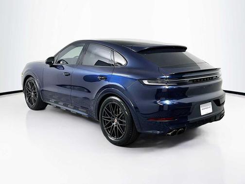 2026 Porsche Cayenne GTS