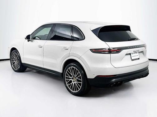 2023 Porsche Cayenne Platinum Edition