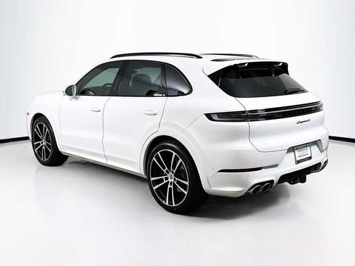 WHT 2026 Porsche Cayenne S
