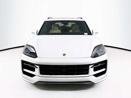 WHT 2026 Porsche Cayenne S