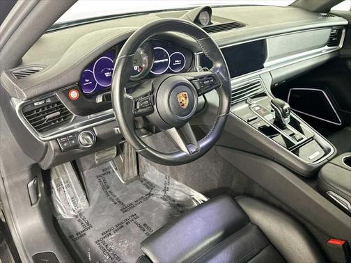 2023 Porsche Panamera 4