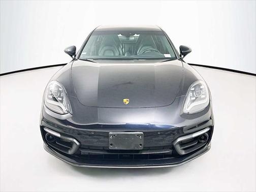 2023 Porsche Panamera 4