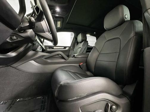 2024 Porsche Cayenne AWD