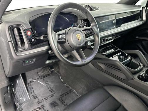 2024 Porsche Cayenne AWD