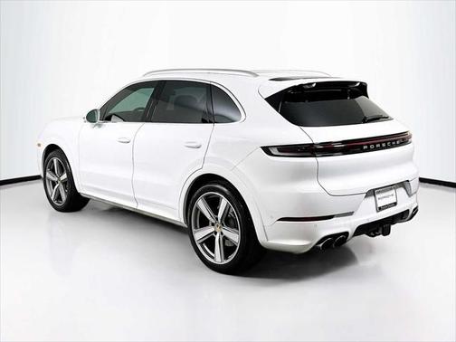 2024 Porsche Cayenne AWD