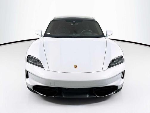 2026 Porsche Taycan GTS