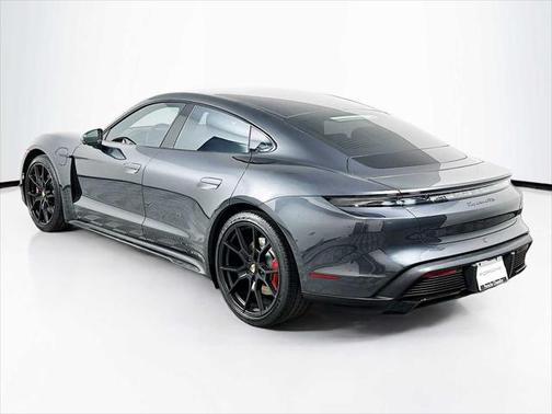 2022 Porsche Taycan GTS