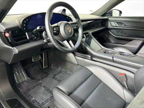 2022 Porsche Taycan GTS