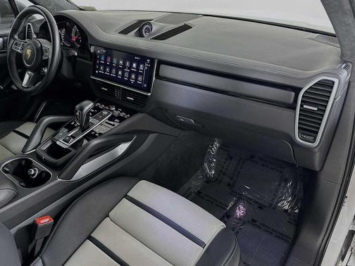 2022 Porsche Cayenne Turbo