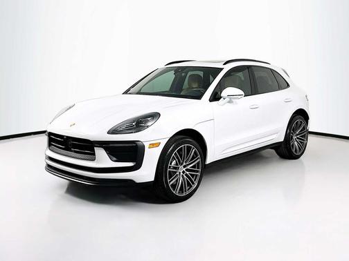 CARRARA WHT MET 2026 Porsche Macan Macan