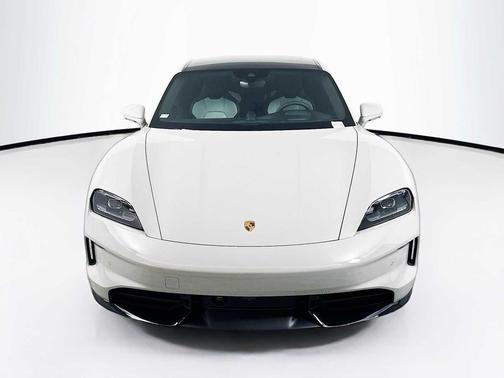 2025 Porsche Taycan GTS