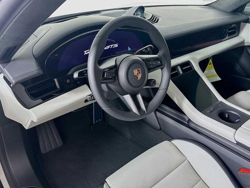 2025 Porsche Taycan GTS