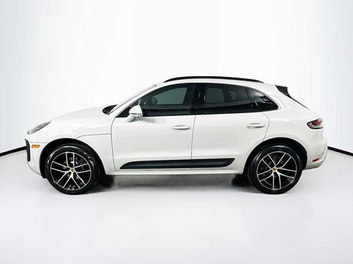 2026 Porsche Macan AWD