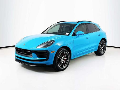 Miami Blue 2022 Porsche Macan Macan