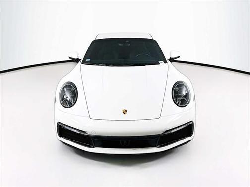 2021 Porsche 911 Carrera