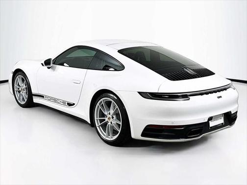 2021 Porsche 911 Carrera