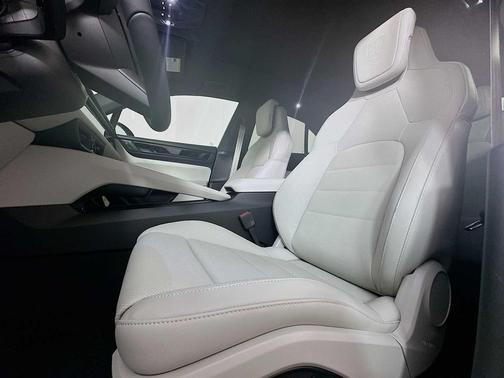 2026 Porsche Macan Electric