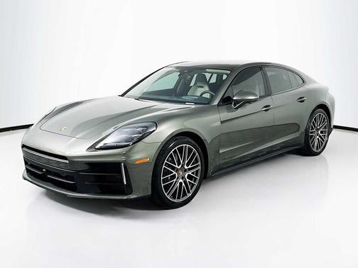 2026 Porsche Panamera RWD