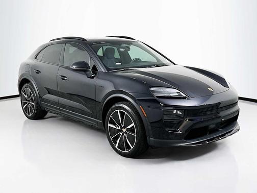 2025 Porsche Macan 4S