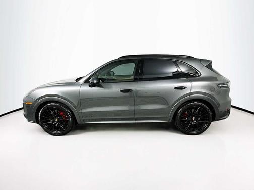 2021 Porsche Cayenne GTS