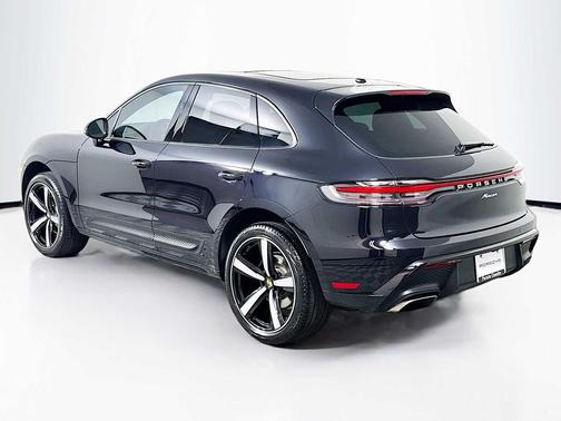 2025 Porsche Macan AWD