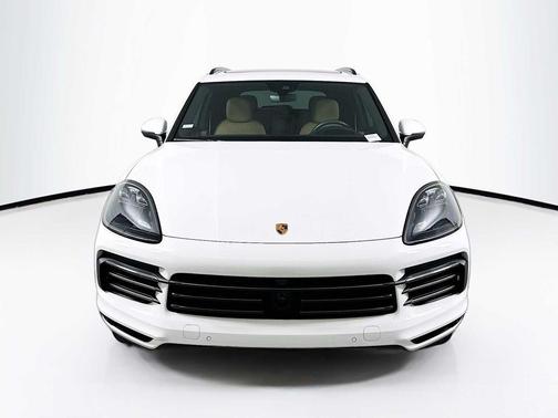 White 2022 Porsche Cayenne Cayenne E-Hybrid Platinum Edition