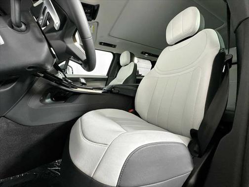 2023 Land Rover Range Rover Sport SE