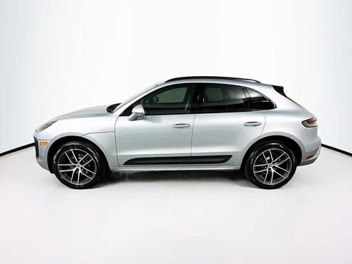2026 Porsche Macan AWD