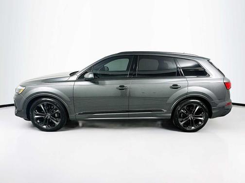 Samurai Gray Metallic 2025 Audi Q7 55 Prestige