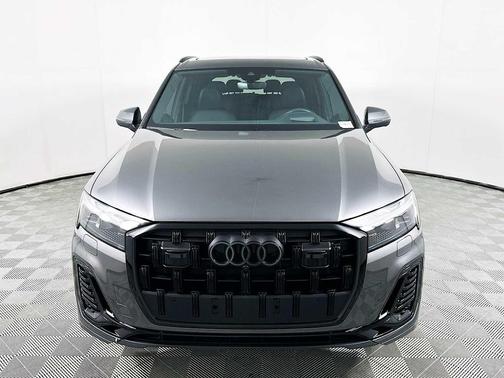 Samurai Gray Metallic 2025 Audi Q7 55 Prestige